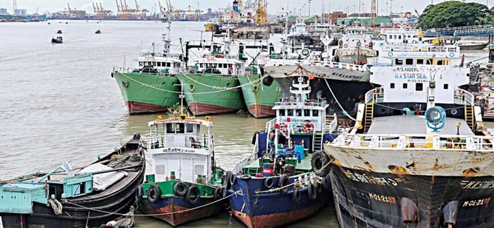 জাহাজে ৭ খুন: বিচারের দাবিতে নৌযান শ্রমিকদের কর্মবিরতির ঘোষণা